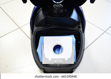 Vacuum Cleaner With Bag