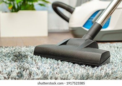 Vacuum high pile carpet, vacuum cleaner with water filter
