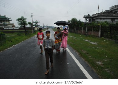 Vaishali , Bihar/India - Oct 21 2010 Road Made By Fund Of Japan Government , Japan Fund To Construct Batter Road Connectivity From Patna To Buddhist Sites In Vaishali District