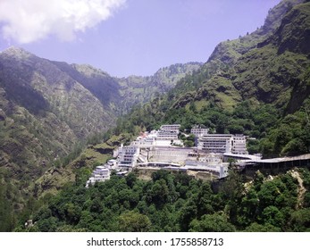 Vaishno Devi, Also Known As Mata Rani, Trikuta, Ambe And Vaishnavi Is A Manifestation Of The Hindu Goddess Mahalakshmi.