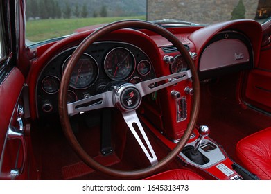 Val D'Aran, Lleida, Spain. 11/23/2007. 
Corvette Was Designed By Larry Shinoda. Its Production Began In 1963 And Ended In 1967 By Introducing A New Name, 