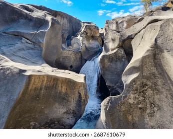 Vale da Lua, Chapada dos Veadeiros - rock formations with waterfall and natural pool