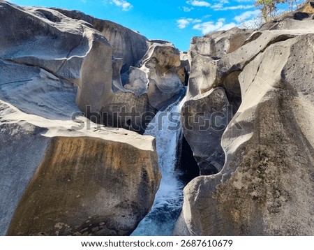 Vale da Lua, Chapada dos Veadeiros - rock formations with waterfall and natural pool