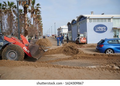 Valencia, Spain. 23 January 2020
After The Disaster It Is Time To Work On Rebuilding And Cleaning The Areas Damaged By The Storm Gloria. Cleaning Teams Taking Sand From The Restaurant's Terraces