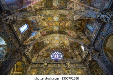 Imagenes Fotos De Stock Y Vectores Sobre Church Ceiling