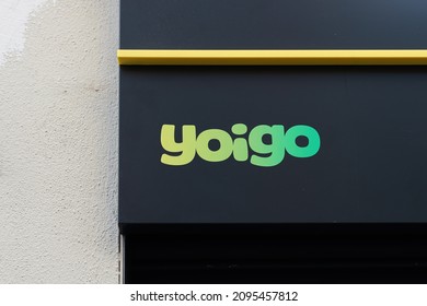 VALENCIA, SPAIN - DECEMBER 20, 2021: Yoigo Is A Mobile Network Operator In Spain