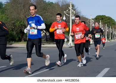 VALENCIA, SPAIN - JANUARY 10: Runners Compete In The 10K Divina Pastora Valencia Run On January 10, 2010 In Valencia, Spain.