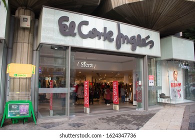 Valencia, Spain; January 23 2020: 
Entrance Of The Department Stores El Corte Inglés, El Corte Inglés Is One Of The Most Important Companies In Spain.