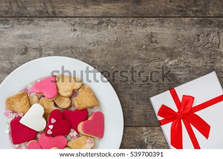 Valentinskekse und Geschenkverpackung