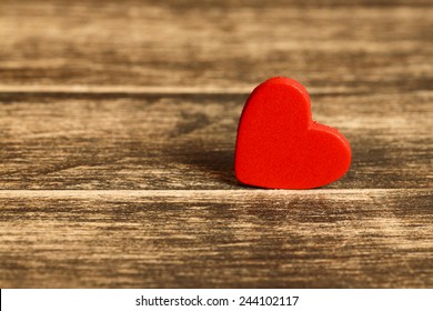 Valentines day red heart on wood background/ Valentines day red heart on wood background