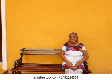 Valladolid, Yucatán / Mexico - July 12th 2018: An Old Woman Wearing A Traditional Mayan Huipil In The City Of Valladolid.