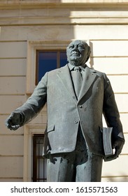 VALLETTA, MALTA - 9 JANUARY 2020: Statue Of Guido De Marco, 6th President Of Malta, Outside The Law Courts Where He Was A Famous Defence Lawyer In His First Career In The Legal Profession In The 1980s