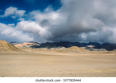 Valley Near Hanley Village Ladakh Jammu Stock Photo 1977839444 ...