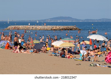 Valras Plage Images Stock Photos Vectors Shutterstock