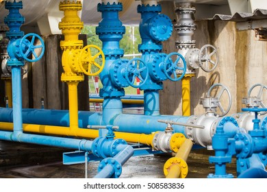 Valves Gas Plant Pressure Safety Valve Stock Photo 508583836 | Shutterstock