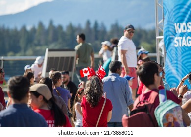 Vancouver, BC, Canada, 7 01 2022, The Crowd Near Kids Stage Event During The Canada Day Celebrations In Downtown