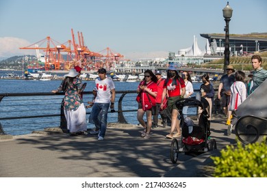 Vancouver, BC, Canada, 7 01 2022,  The Crowd During The Canada Day Celebrations In Downtown In The Port On A Sunny Day