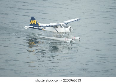 VANCOUVER, BC CANADA - SEPTEMBER 12 2022: Harbour Air Float Plane On Water