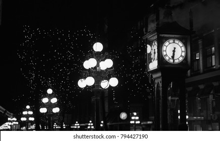 Vancouver BC Canada,January 13 2018,steam Clock And Gas Town Street Night 