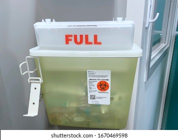 Plastic Sharps Containers Images Stock Photos Vectors Shutterstock