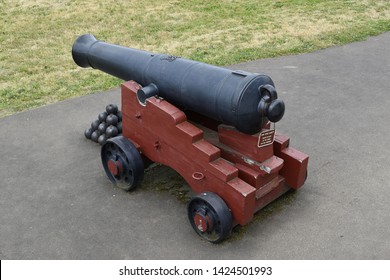 Vancouver, WA USA – June 14, 2019: One Of The Replica Cannons That Sits In Front Of The Chief Factor's Residency At Reproduction Hudson Bay Co. Fort Vancouver.