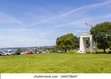 Vancouver-Blaine Hwy, Canada - 02 June 2019: Cars At The Canada - US Peace Arch Border Crossing The Peace Arch Park