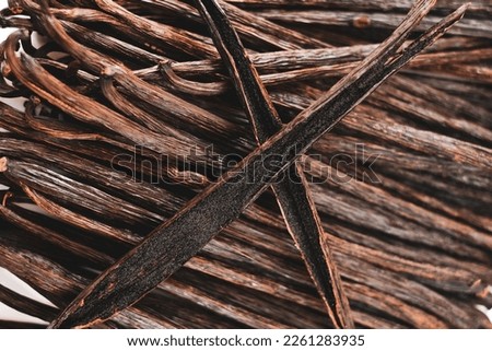 Vanilla Planifolia pods ,Bourbon Vanilla Dark brown black.