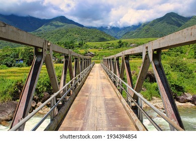 Vanishing Point Of A Bridge In Vietnam