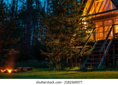 Varena Treehouse South At Night