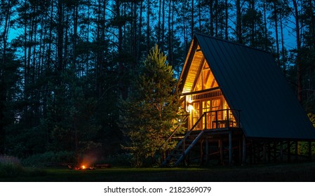 Varena Treehouse South At Night