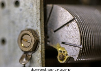 A Variable Capacitor In An Old Radio