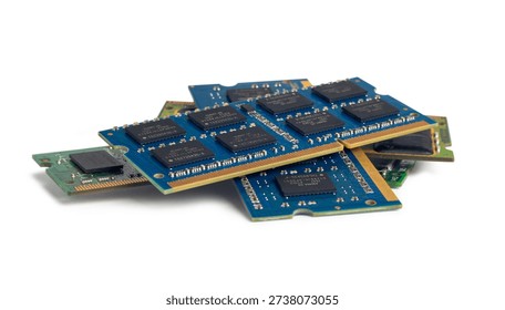 Various DRAM memory modules are displayed, highlighting types like DIMM and SODIMM amid a shortage in the tech market.