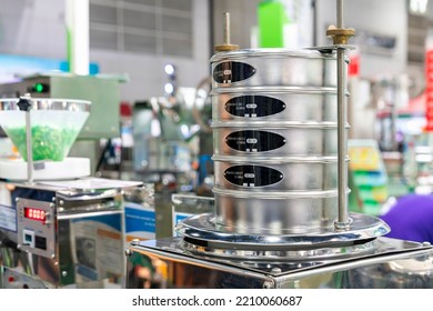 Various Particle Size Square Wire Mesh Lab Strainer Or Sand Mesh Vibration Sieve On Vibrator Machine For Laboratory In Industrial Or Other