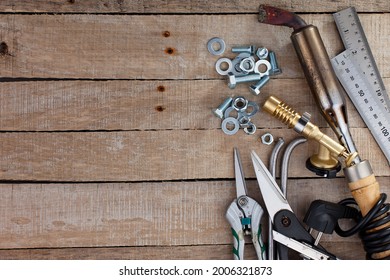 Various tools for working in the workshop.