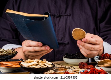 Various Traditional Chinese Medicine.Chinese Translation：Short Sentences Describing The Benefits Of Traditional Chinese Medicine