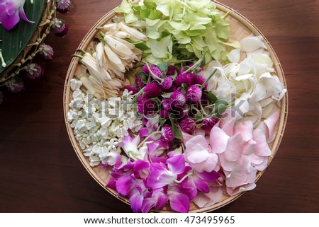 Various tropical petal flower tray
