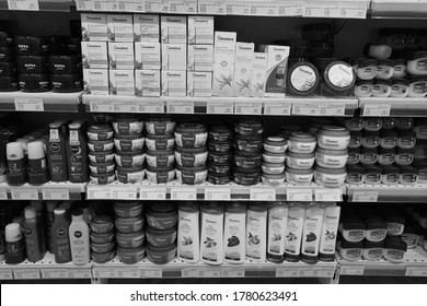 358 Nivea shelf Images, Stock Photos & Vectors | Shutterstock