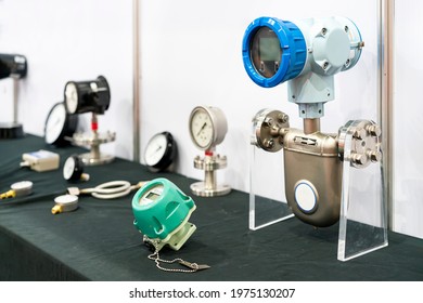 Various Type Flow Meter For High Accuracy Liquid Oil Water Measuring And Indicator Mass Flow Rate Temperature Density And Control In Industrial Work