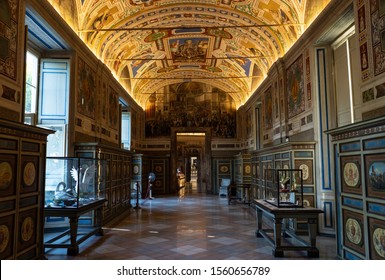 Vatican City - September 17 2019: Interiors Of Vatican Museum. No People In The Halls Of Museum Of Vatican. Beautiful Paintings And Sculptures In Vatican Museum With No People Around.