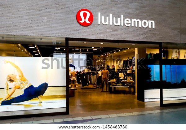 lululemon vaughan mills mall