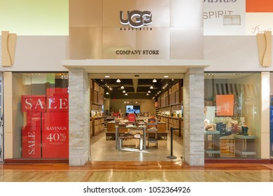 ugg store in toronto canada