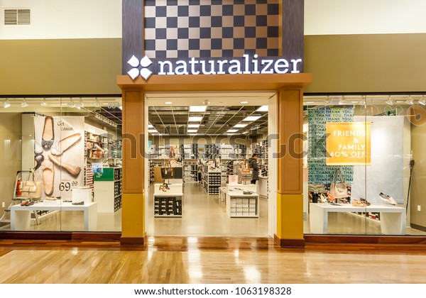 vaughan mills mall shoe stores