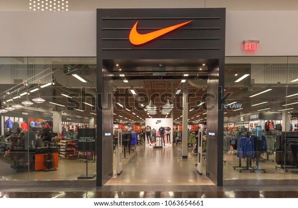 nike factory outlet vaughan mills