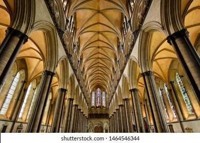 Imagenes Fotos De Stock Y Vectores Sobre Vaulted Ceiling