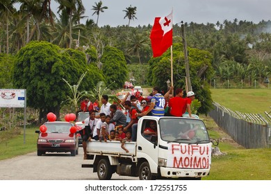 VAVAU, TONGA-NOVEMBER 17: Unidentified People Celebrate Arrival Of Fuifui Moimoi On His Home Island On November 17, 2013 In Tonga. Fuifui Is Tonga International Representative Forward In Rugby League.