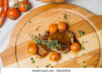 Veal Medallions With Sauce 