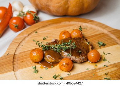 Veal Medallions With Sauce 