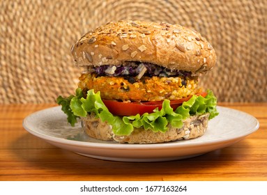 Vegan Burguer With Tomato And Onion
