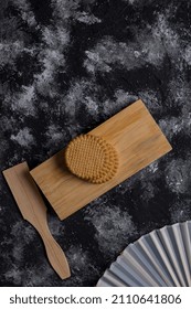 Vegan Cinnamon Sugar Cookies. Vertical Photo.