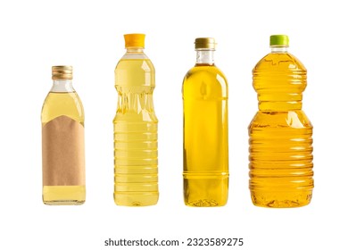 Aceite vegetal con aceite de oliva en diferentes botellas para cocinar aislado en fondo blanco con sendero de recorte.